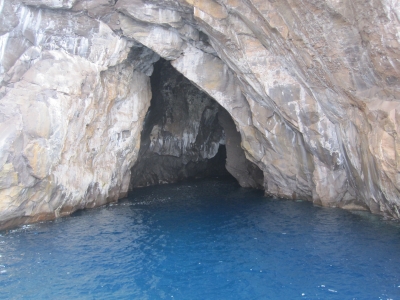 La Grotta del Cavallo a Vulcano